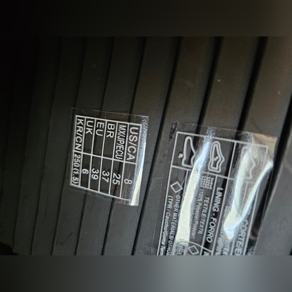 Hello Kitty‎ Plush Slides💗 - Picture 6 of 7